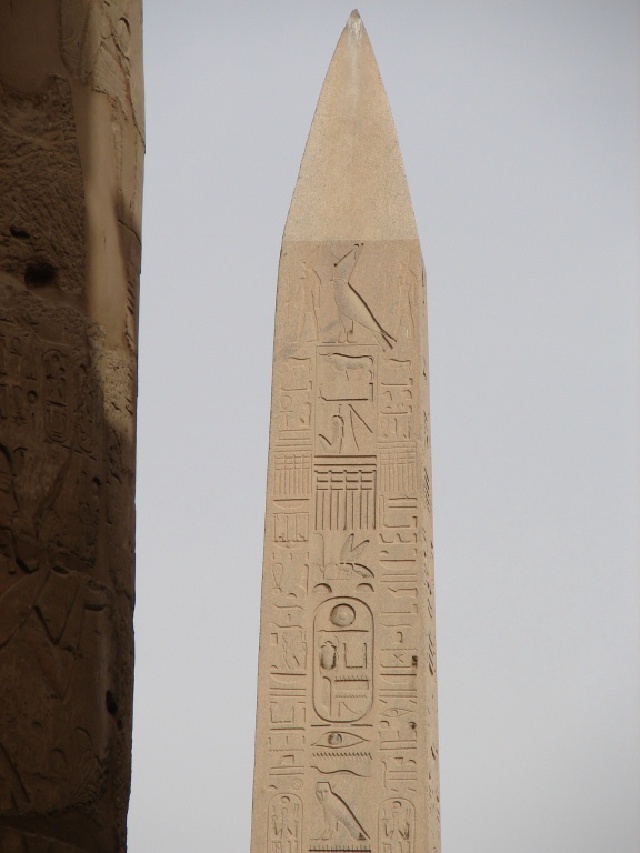 2008/03(March)/AroundTheWorld/Egypt/Karnak/640x480_Oblesik at Karnak.jpg